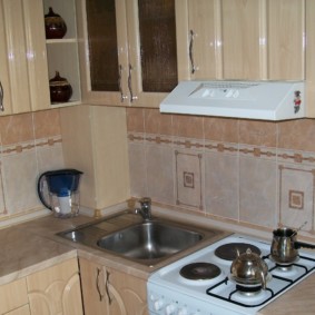 Hotte de cuisinière intégrée sur cuisinière électrique