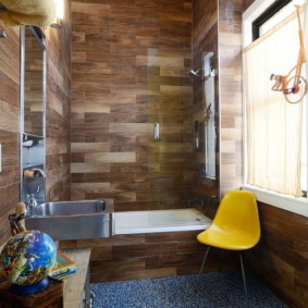 แผ่นไม้บนผนังห้องน้ำ