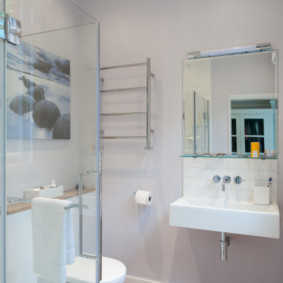 Phân vùng phòng tắm với vách ngăn kính