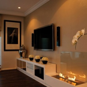 τζάκι στο εσωτερικό του διαμερίσματος