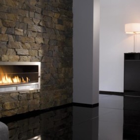 τζάκι στο εσωτερικό των επιλογών σχεδιασμού διαμέρισμα