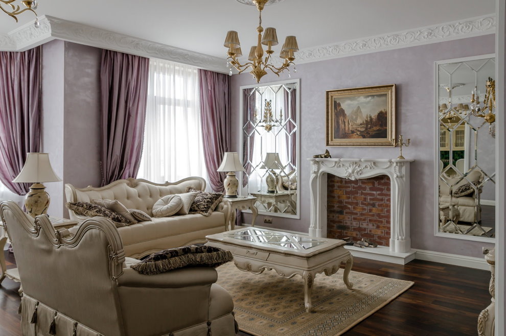 Cheminée classique dans le salon