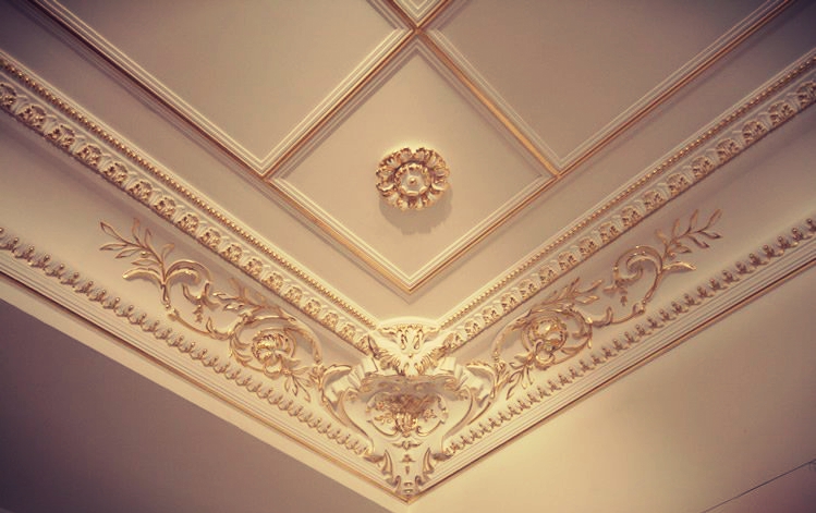 stucco molding in the interior of foam