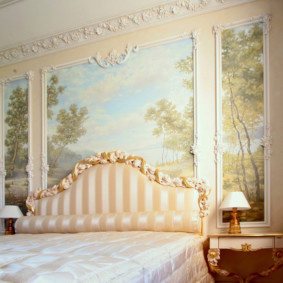 stucco molding in the apartment decor