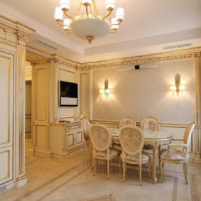 stucco molding in an apartment decor photo