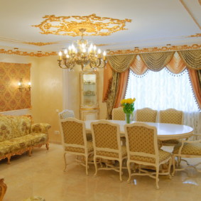 stucco molding in the apartment