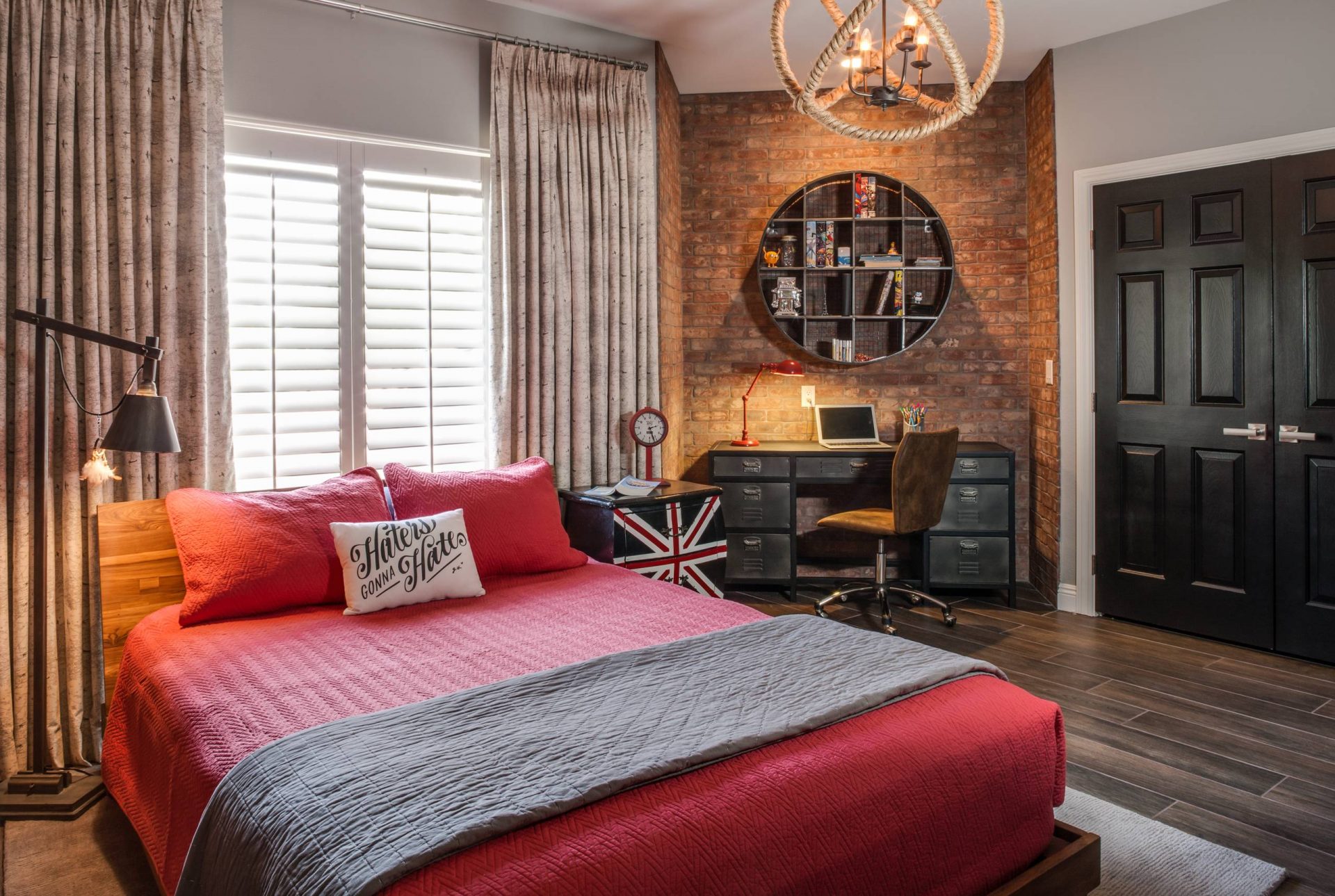 đèn chùm cho ý tưởng thiết kế phòng ngủ