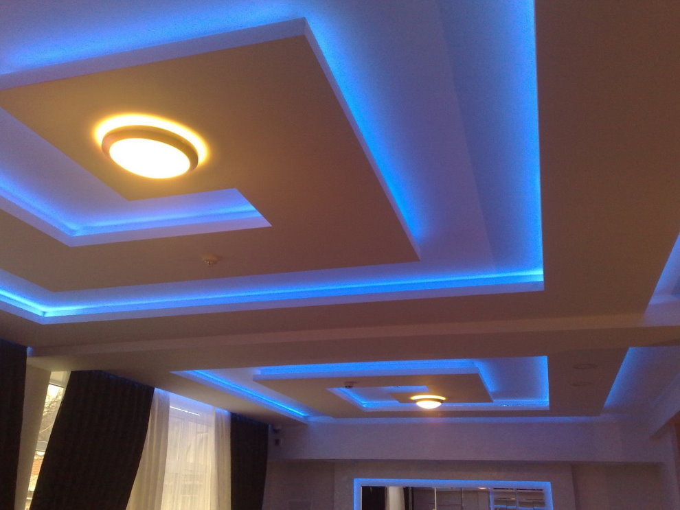 Labirent şeklindeki alçıpan tavan