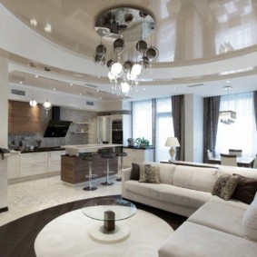 tavanul din camera de zi foto cu idei suspendate