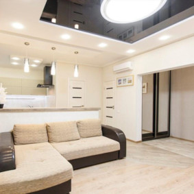 opțiuni de proiectare a tavanului pentru living