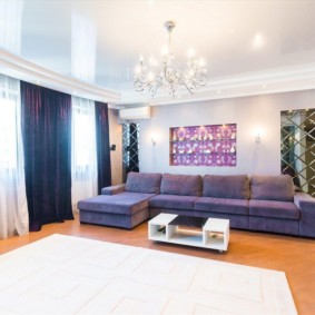 opțiuni de proiectare a tavanului pentru living