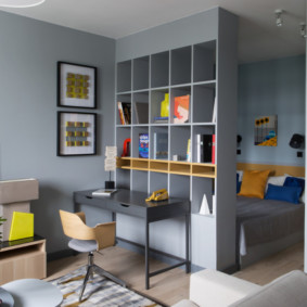 ซ่อมแซมในภาพถ่ายภายในห้องเล็ก ๆ