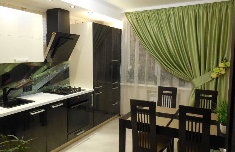 Rideau asymétrique avec une belle poignée