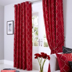 ผ้าม่านที่ grommets ในห้องนั่งเล่น