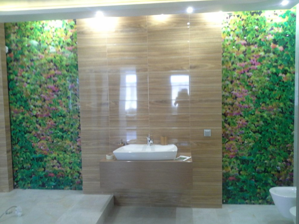 ผ้ากันเปื้อนกระจกในห้องน้ำกว้างขวาง