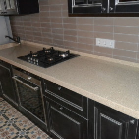 table en pierre artificielle dans les idées de cuisine vues