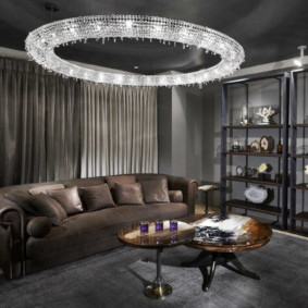 Grand lustre en verre blanc