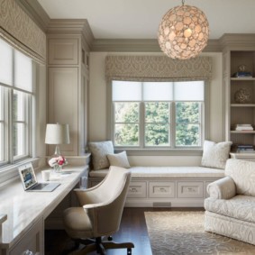 salon étroit dans la décoration photo de l'appartement