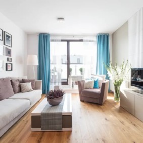 séjour étroit dans un appartement