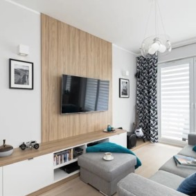 salon étroit dans l'appartement