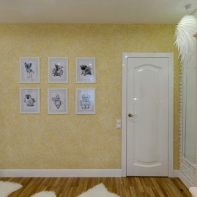 κίτρινη υγρή ταπετσαρία για το εσωτερικό