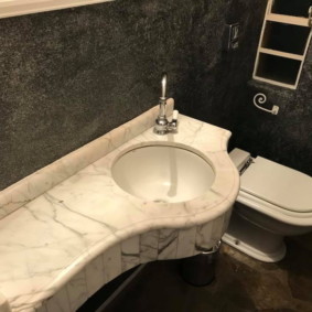 υγρή ταπετσαρία για το εσωτερικό του μπάνιου