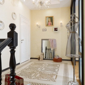 υγρή ταπετσαρία για το εσωτερικό της αίθουσας