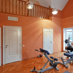 υγρή ταπετσαρία για το εσωτερικό του διαμερίσματος