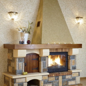 υγρή ταπετσαρία για το εσωτερικό κοντά στο τζάκι