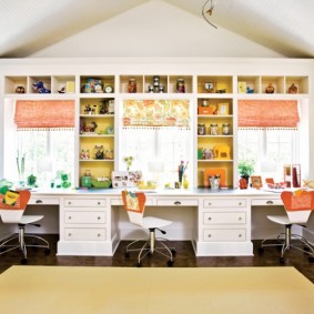 Chaises de bureau à dossier lumineux