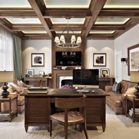 Holzbalken an der Decke eines Privathauses