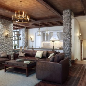 Steinsäulen in der Wohnküche