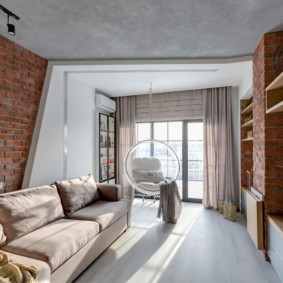 เพดานคอนกรีตในห้องนั่งเล่น