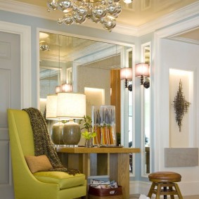 เก้าอี้หุ้มหลังสูง