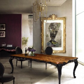 Stijlvolle tafel gemaakt van massief hout