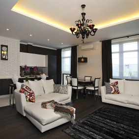 เฟอร์นิเจอร์สีขาวบนพื้นสีเข้ม