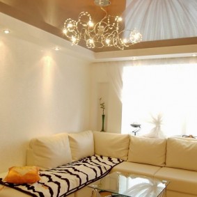 โต๊ะกระจกด้านบน