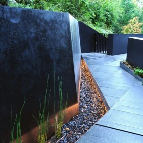 Éclairage de piste en gravier caché