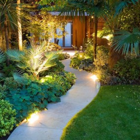 Piste d'enroulement sur socle en béton