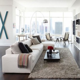 Appartement lumineux avec fenêtres panoramiques