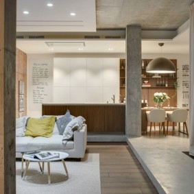 Podium bas dans un studio