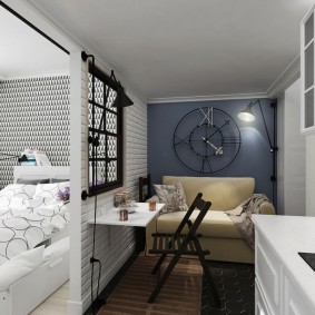 Table à manger dans un petit appartement