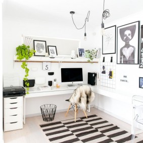 Lieu de travail d'une femme moderne