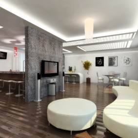 Canapé blanc dans un salon de style high-tech