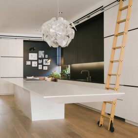 Échelle latérale en bois