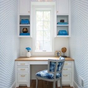 Тесно проучване с бюро