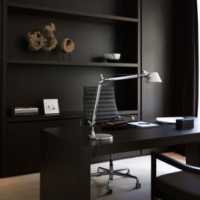 Черни мебели в домашния офис