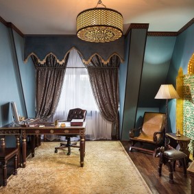 Стилен шкаф в тъмни цветове