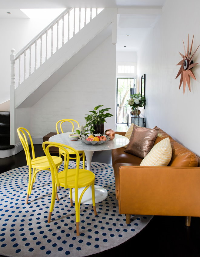 Tapis rond sous la table à manger