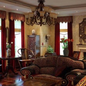 Canapé à pois confortable